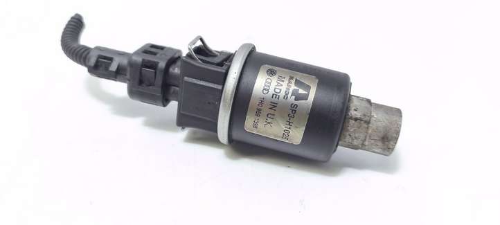 Volkswagen Bora (1998 - 2005)  1H0959139B Датчик давления кондиционера воздуха