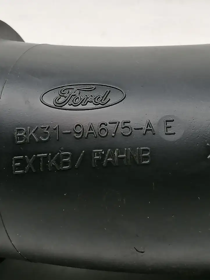 Ford Transit (2013 - 2017) BK319A675AE Детали воздухозаборника — фото 2