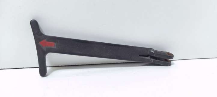 Volkswagen Bora (1998 - 2005)  1J5823593C Ручка капота