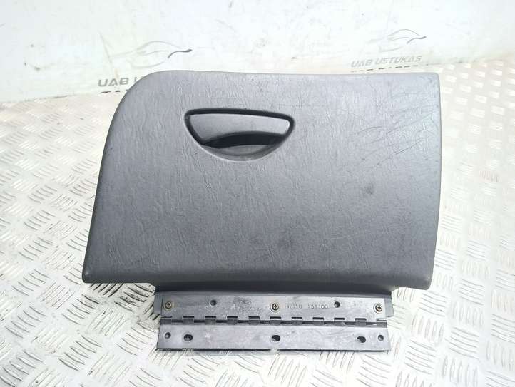 Ford Focus (1998 - 2004)  98ABA06050 Комплект ящика для вещей (бардачка)
