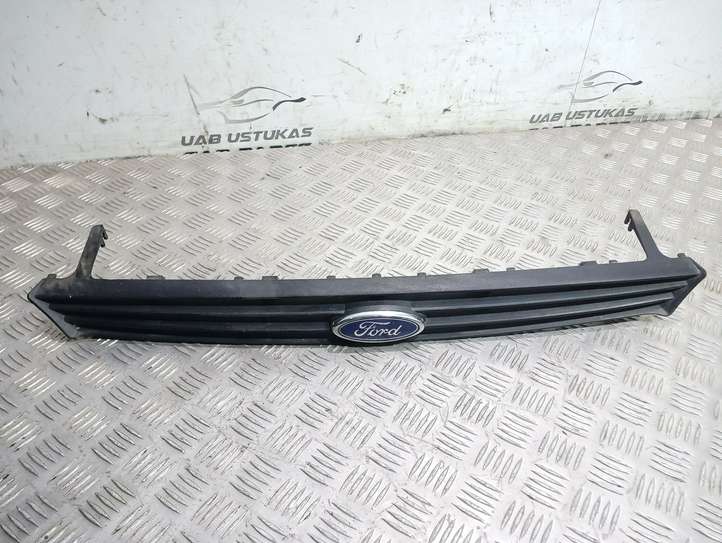 Ford Focus (1998 - 2004)  98AB8200A Верхняя решётка
