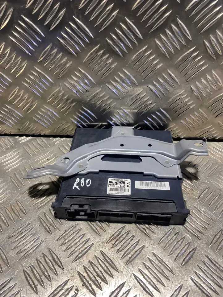 Toyota Auris E180 (2012 - 2018) 8926102040 Модуль Start/Stop — фото 1