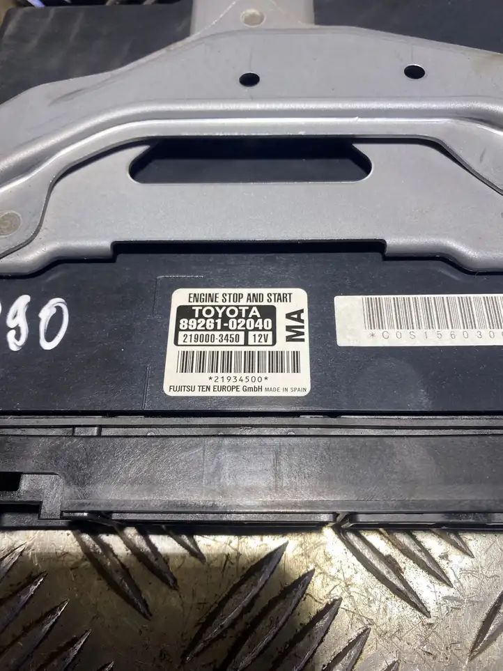 Toyota Auris E180 (2012 - 2018) 8926102040 Модуль Start/Stop — фото 3