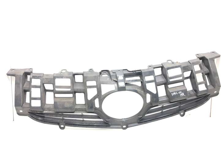 Toyota Prius (XW30) (2009 - 2015)  0742701 Верхняя решётка