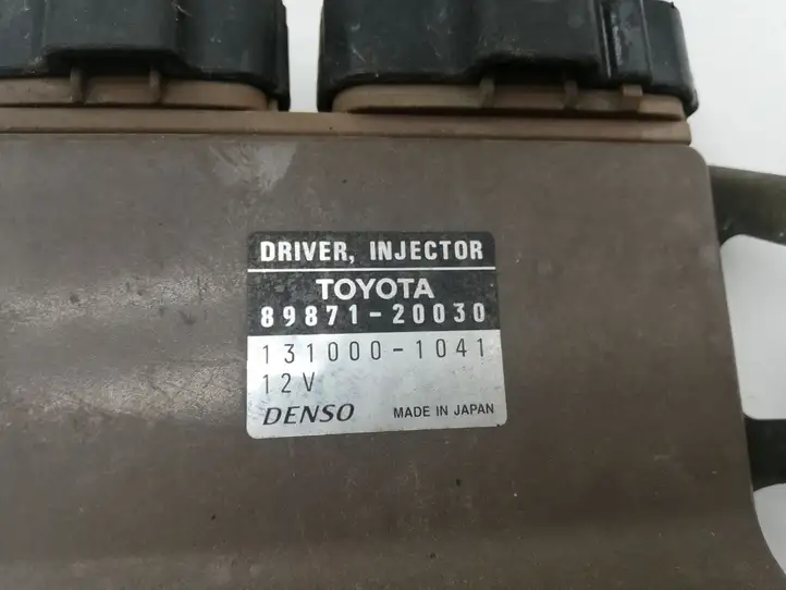 Toyota Avensis Verso (2001 - 2004) 8987120030 Блок управления форсунками — фото 3