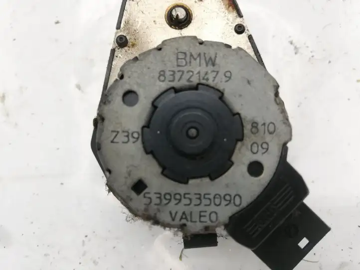 BMW 5 E39 (1996 - 2003) 8372147 Двигатель задвижки потока воздуха — фото 3
