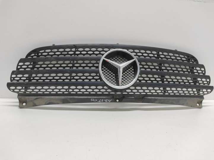 Mercedes-Benz Vito Viano W639 (2003 - 2010)  A6398800185 Верхняя решётка