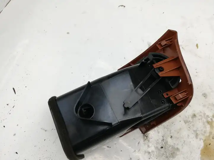 Toyota Avensis Verso (2001 - 2004) 5565044080 Боковой воздушный дефлектор — фото 2