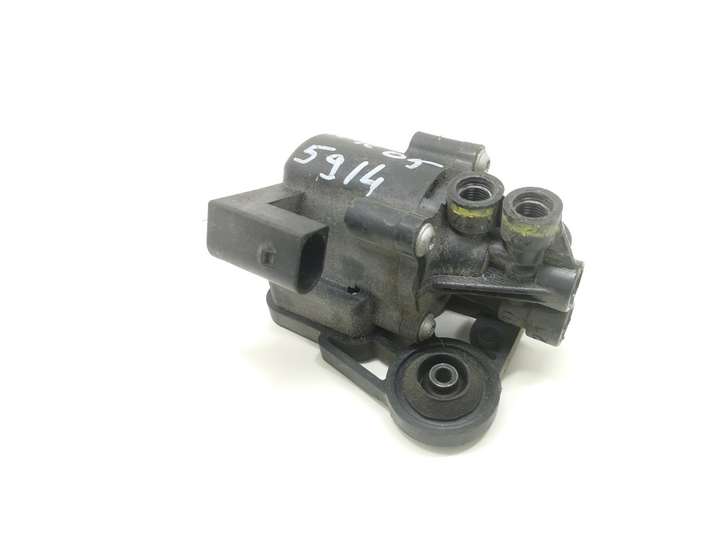 Land Rover Range Rover (2002 - 2005)  4721535660 Распределитель воздуха / блок клапана (пневматическое шасси)