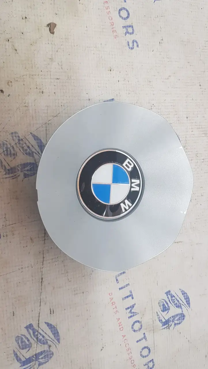 BMW 6 E63 E64 (2002 - 2010) 6763117 Колпачек колесных болтов — фото 1