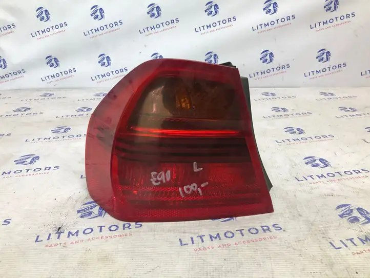BMW 3 E90 E91 (2005 - 2012) 6937457 Задний фонарь в кузове — фото 1