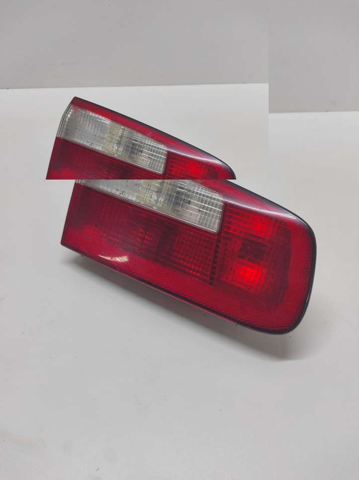Renault Laguna (2001 - 2005)  8200002475 Задний фонарь в крышке багажника