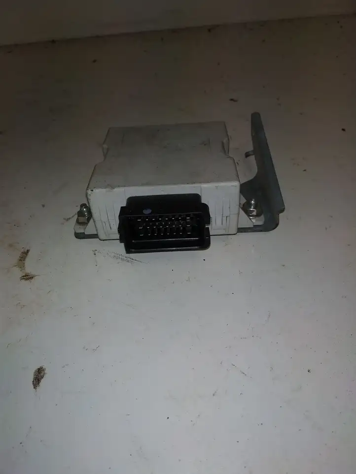 Toyota Corolla Verso E121 (2004 - 2007) 859400F010A Реле стеклоочистителей — фото 2