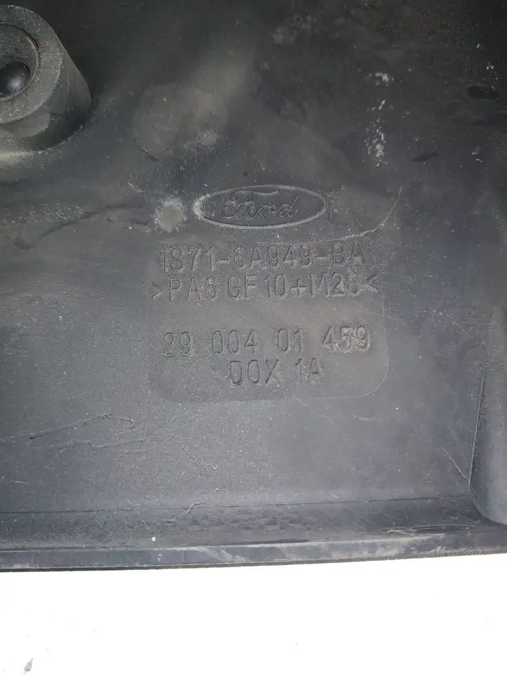 Ford Mondeo Mk III (2000 - 2007) 1S716A949BA Крышка двигателя декоративная — фото 3