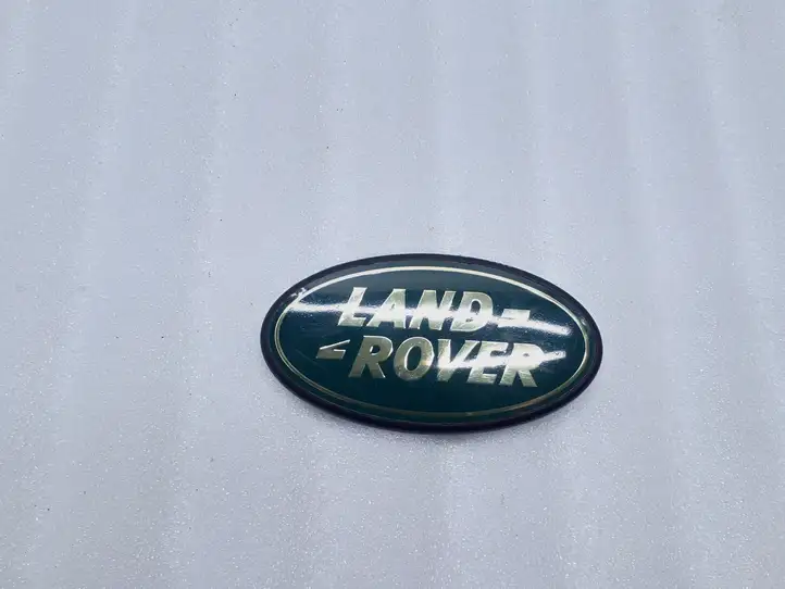 Land Rover Freelander 2 - LR2 (2006 - 2010) 6H52404D52A Эмблема автомобиля — фото 1