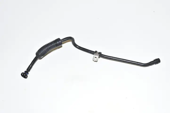BMW M4 F82 F83 (2014 - 2020) 8602280 Трубка топливной системы — фото 3