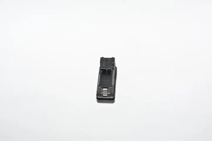 BMW 5 E39 (1996 - 2003) 8350947 Включатель аварийных фонарей — фото 2