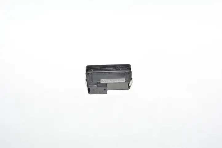 BMW 5 E39 (1996 - 2003) 8350947 Включатель аварийных фонарей — фото 3