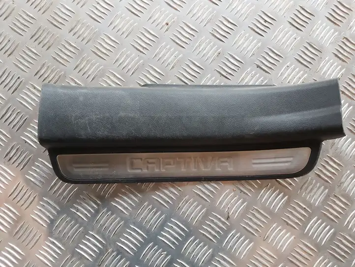 Chevrolet Captiva (2011 - 2013) 96630473 Внутренняя отделка переднего порога — фото 1