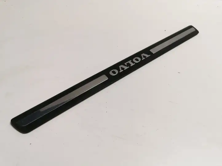 Volvo S60 (2004 - 2010) 8659960 Внутренняя отделка переднего порога — фото 1
