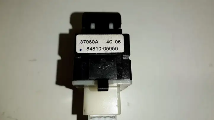 Toyota Avensis T250 (2006 - 2009) 8481005050 Блок кнопок стеклоподъемников — фото 1