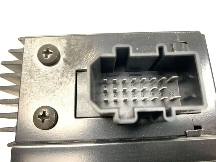 Audi A4 S4 B6 8E 8H (2000 - 2006) 8H0035223 Усилитель звука — фото 4