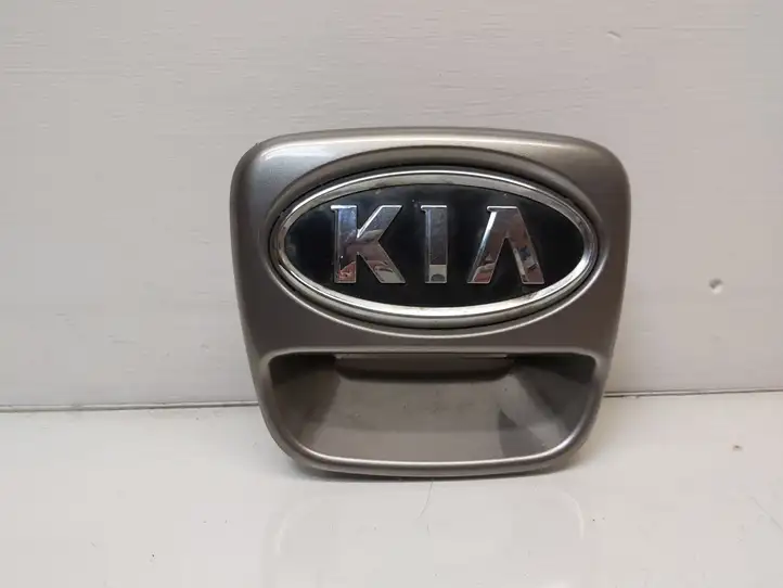 Kia Picanto (2011 - 2015) 817201Y000 Ручка крышки багажника — фото 1