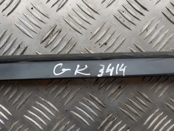 Mercedes-Benz CLA C117,X117,W117 (2013 - 2019) A1177350382 Накладка стекла задней двери — фото 2