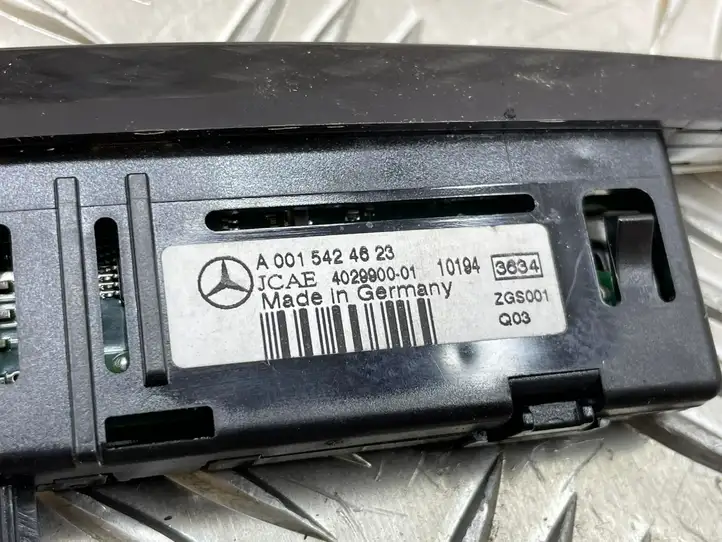 Mercedes-Benz E W212 (2009 - 2016) A0015424623 Экран парктроника PDC — фото 2
