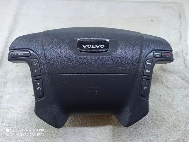 Volvo V70 (2000 - 2004) 8626845 Подушка безопасности руля — фото 1
