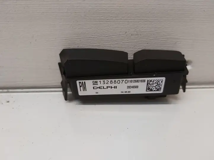 Opel Meriva B (2010 - 2014) 13288070 Кнопка парктроника — фото 1