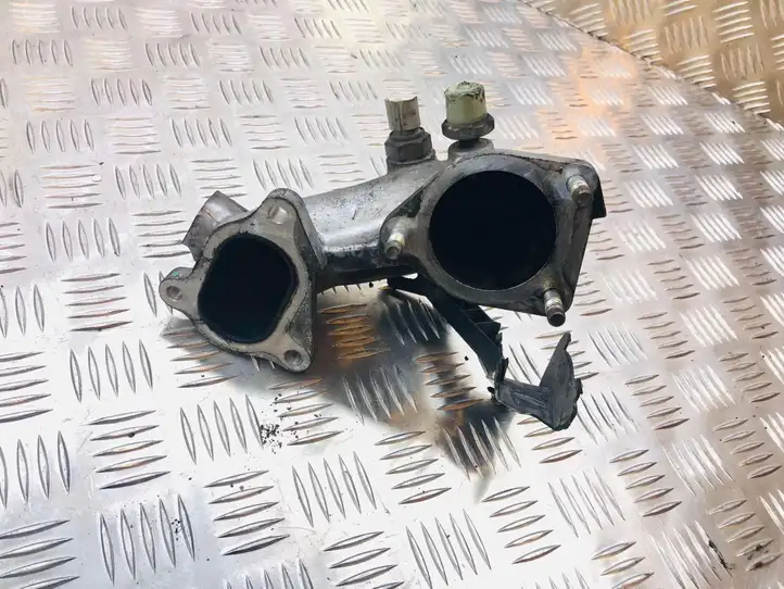 Toyota RAV 4 (XA20) (2000 - 2005) Трубка EGR — фото 2