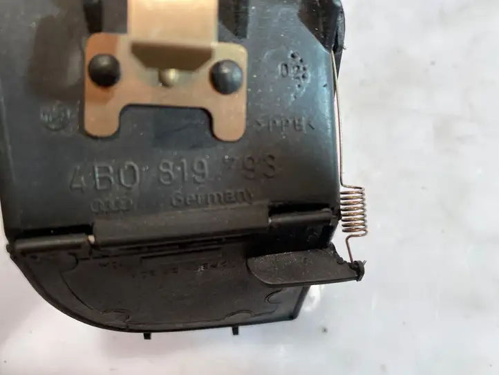 Audi A6 S6 C5 4B (1997 - 2001) 4B0819793 Боковой воздушный дефлектор — фото 2