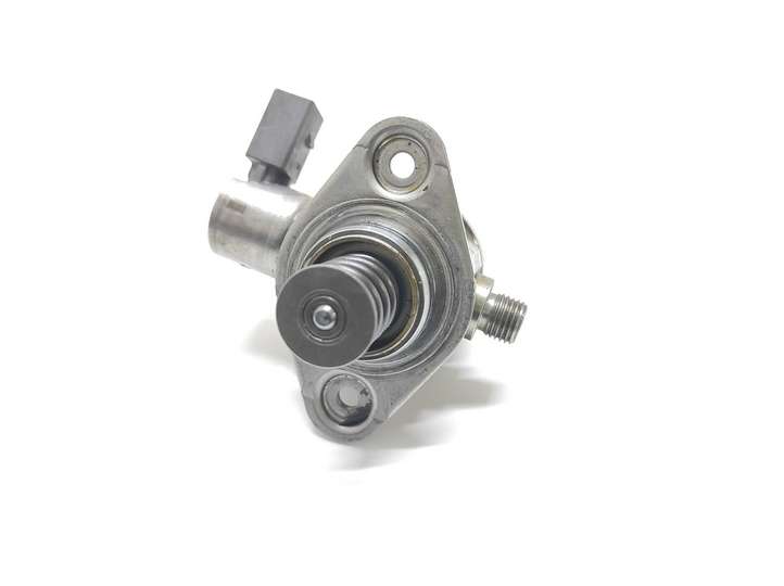 BMW 7 F01 F02 F03 F04 (2008 - 2016)  13517595339 Топливный насос