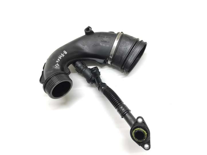 BMW 7 F01 F02 F03 F04 (2008 - 2016)  13717577452 Деталь (детали) канала забора воздуха