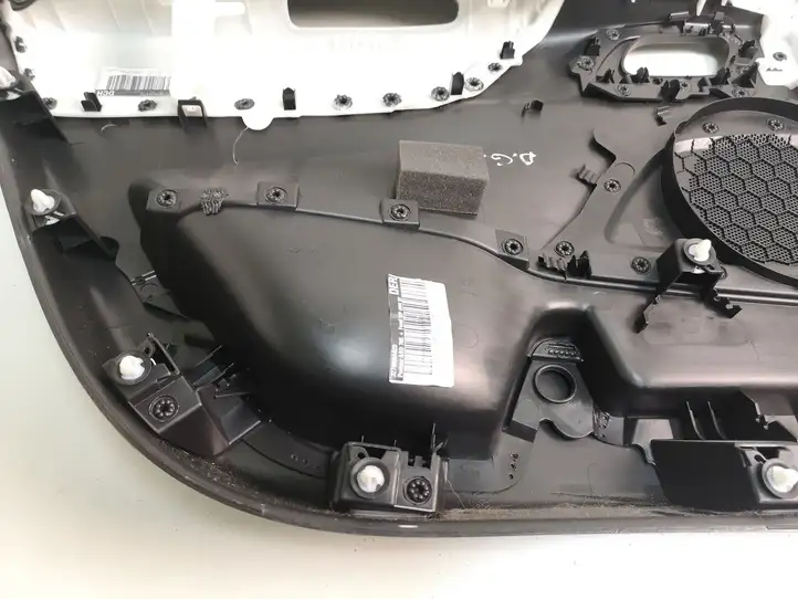 Citroen C4 Grand Picasso (2013 - 2016) 96767326AYC Обшивка задней двери — фото 7