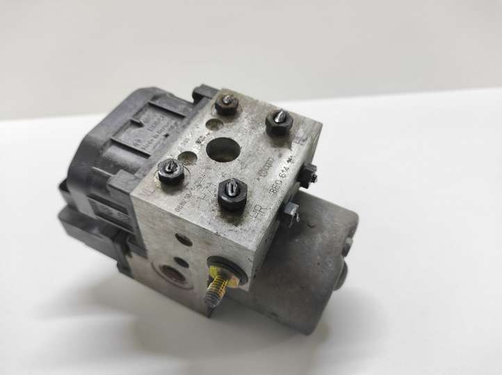 Volkswagen PASSAT B5 (1997 - 2000)  8E0614111 Блок ABS