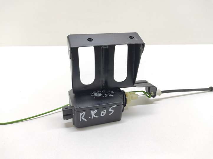 Land Rover Range Rover (2002 - 2005)  67118352168 Электрический замок крышки бака
