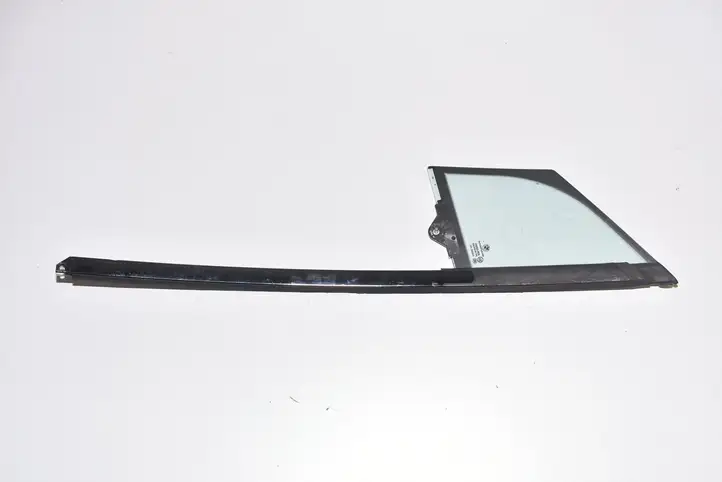 BMW i3 (2013 - ) Форточка двери — фото 2