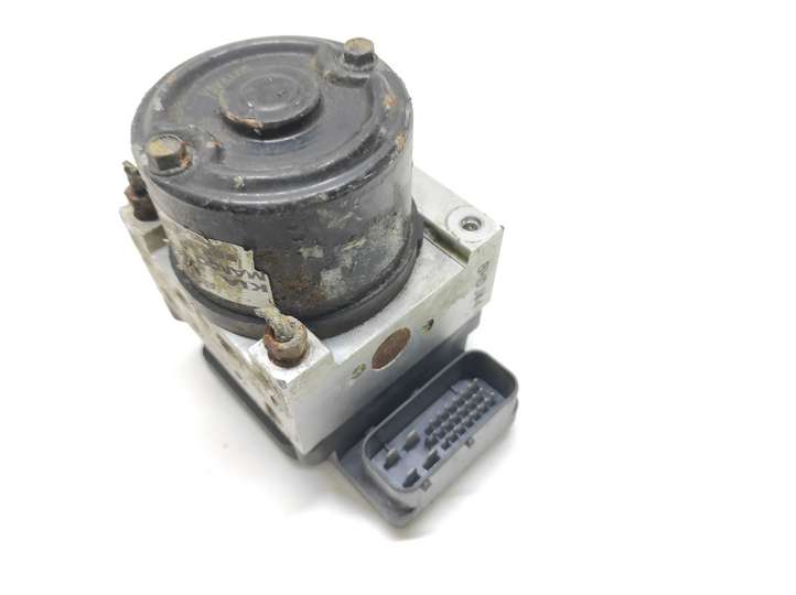 Kia Carens (2002 - 2006)  0K2FC437A0 Блок ABS
