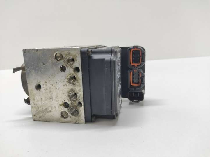 Nissan X-Trail T30 (2001 - 2007)  2116E0137 Блок ABS