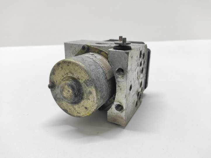 Nissan X-Trail T30 (2001 - 2007)  3513E0257 Блок ABS