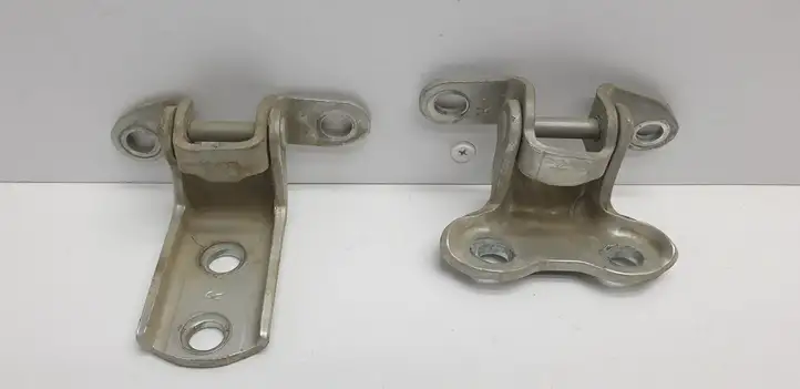 Toyota Corolla Verso AR10 (2004 - 2009) Петли задней двери (комплект) — фото 1
