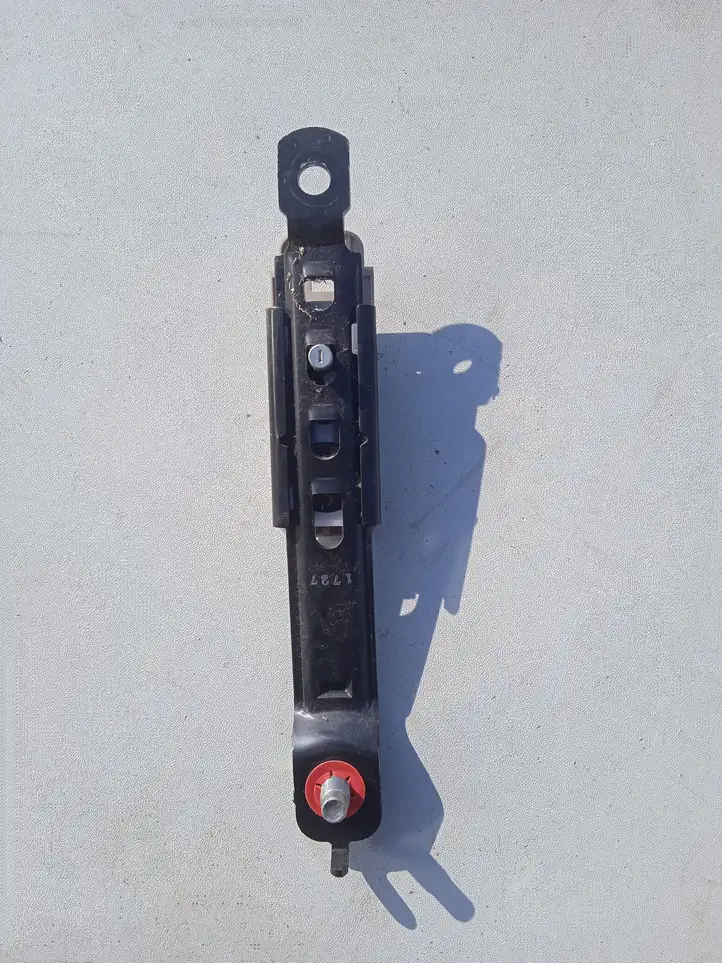 Nissan Juke I F15 (2010 - 2018) 6096312A Электродвигатель регулировки ремня безопасности — фото 2