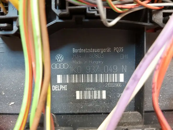 Volkswagen PASSAT B6 (2005 - 2010) 1K0937049N Модуль комфорта — фото 3