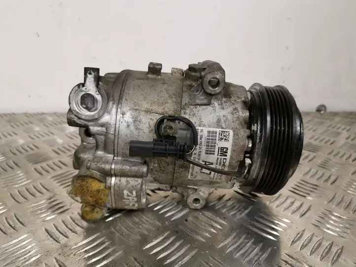 Opel Zafira C (2014 - 2016) 401351739 Компрессор (насос) кондиционера воздуха — фото 1