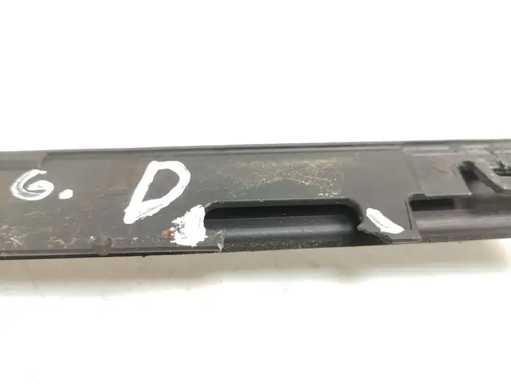 Citroen C4 Grand Picasso (2013 - 2016) 9676944280 Накладка стекла задней двери — фото 2