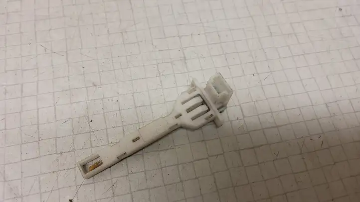 BMW 3 E46 (1998 - 2005) 1413335 Датчик температуры воздуха в салоне — фото 1
