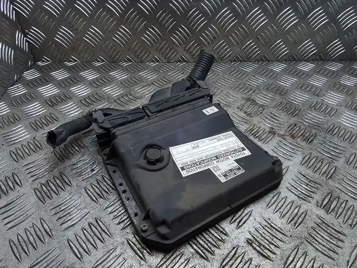 Lexus IS 220D-250-350 (2005 - 2010) 8966153700 Кронштейн ЭБУ двигателя — фото 3