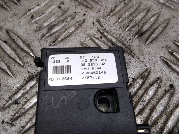 Skoda Octavia Mk2 (1Z) (2004 - 2013) 1K0959654 Датчик угла поворота руля — фото 2